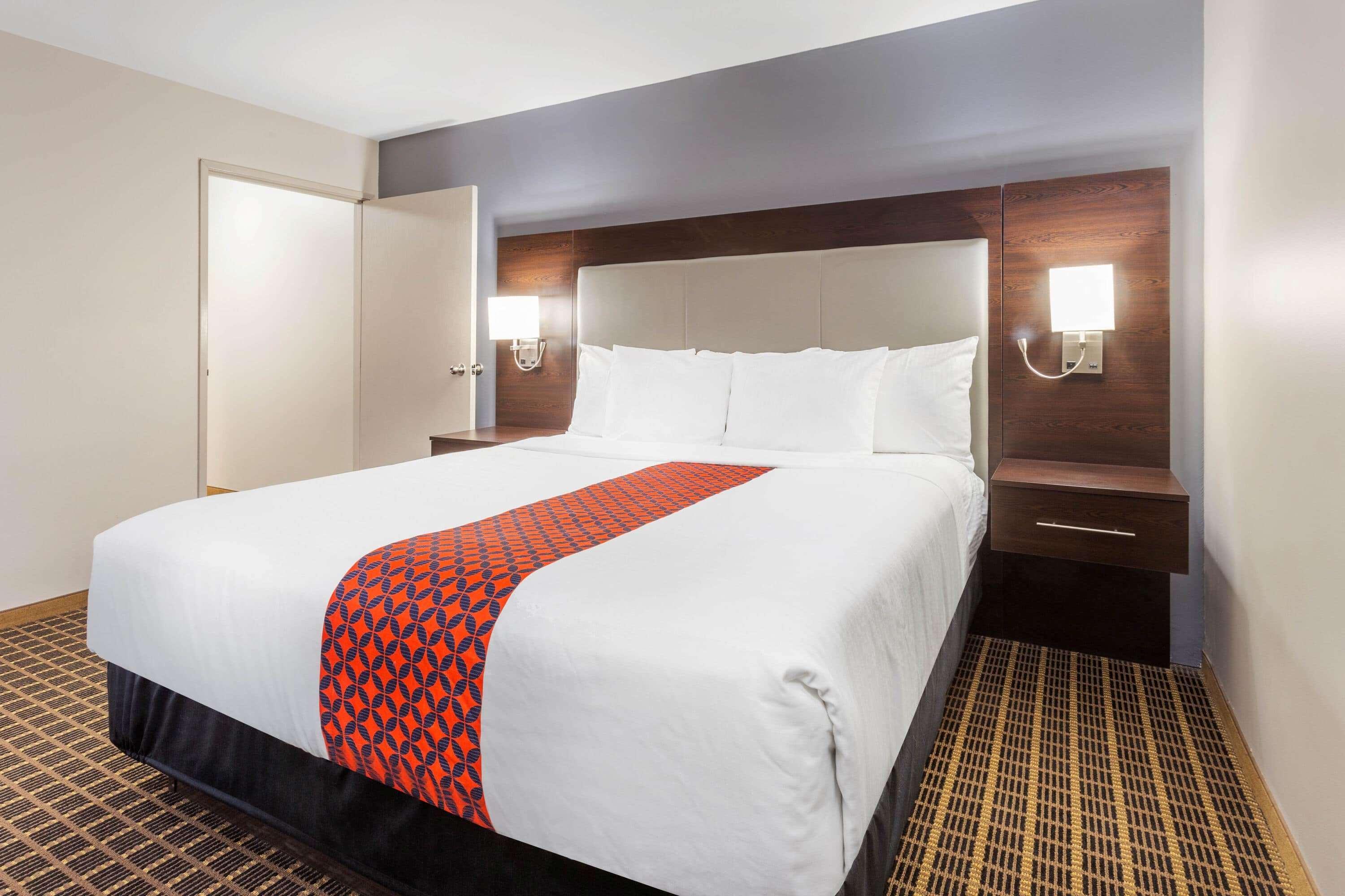 La Quinta By Wyndham Rockford Hotel Bagian luar foto