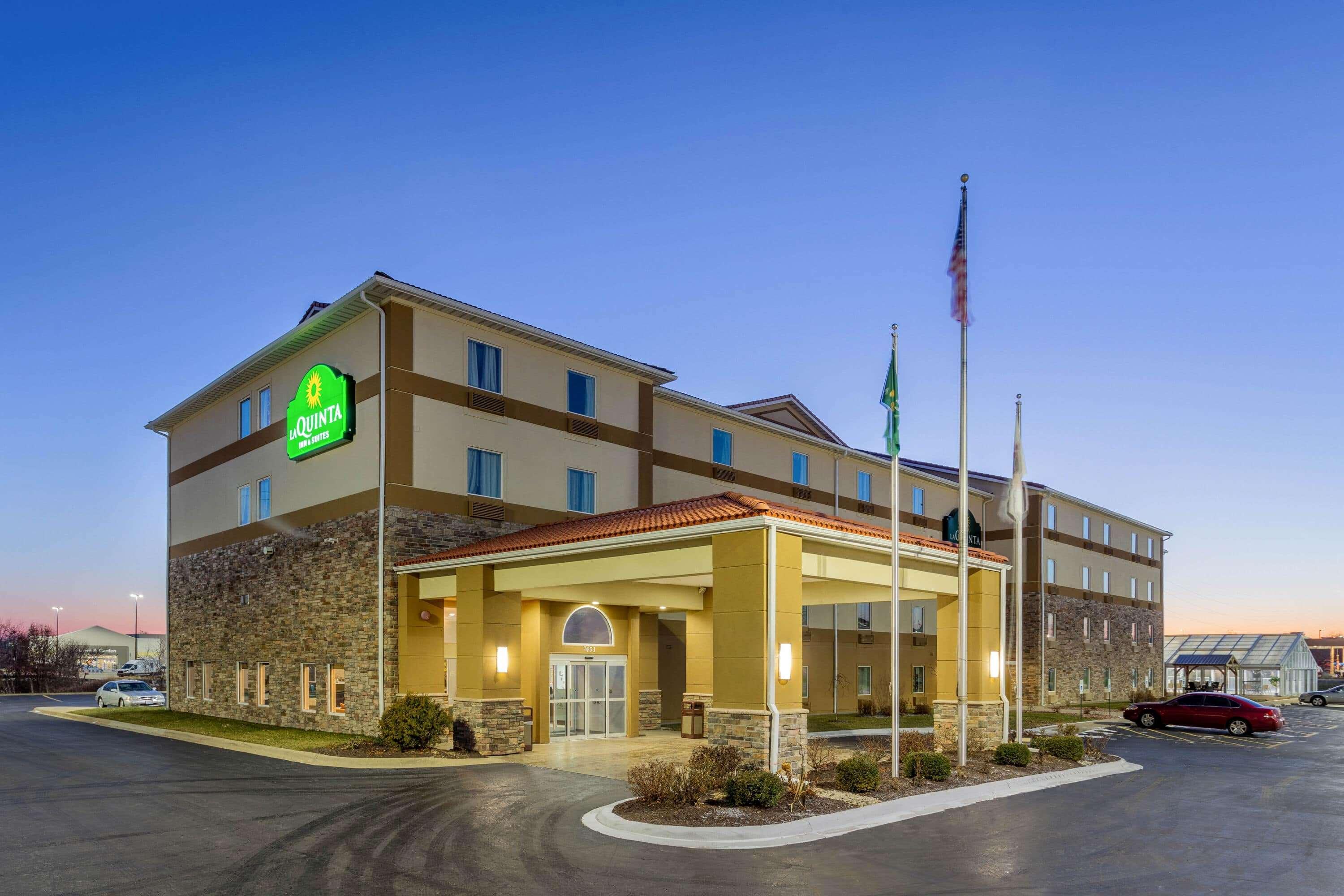 La Quinta By Wyndham Rockford Hotel Bagian luar foto