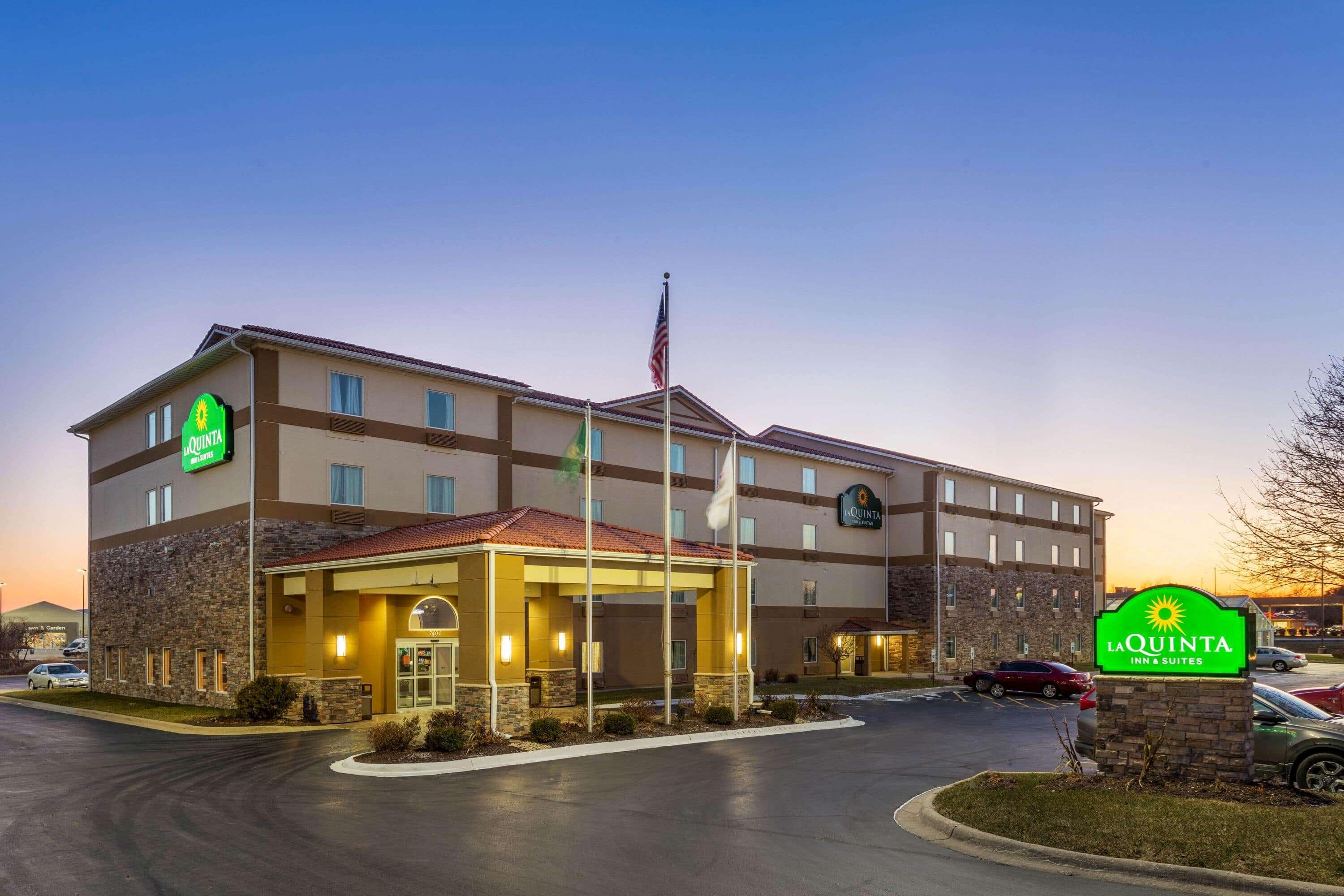La Quinta By Wyndham Rockford Hotel Bagian luar foto