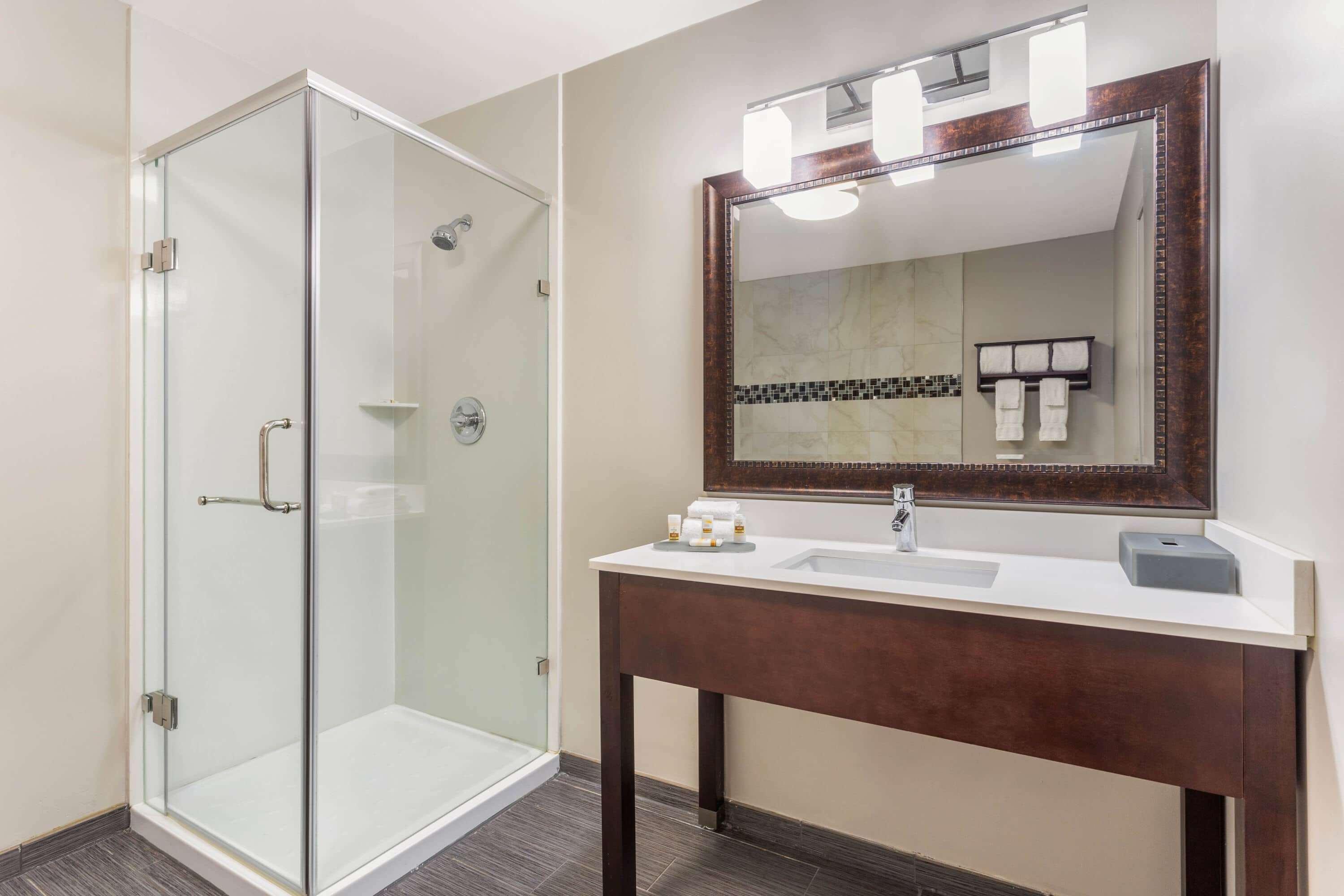 La Quinta By Wyndham Rockford Hotel Bagian luar foto