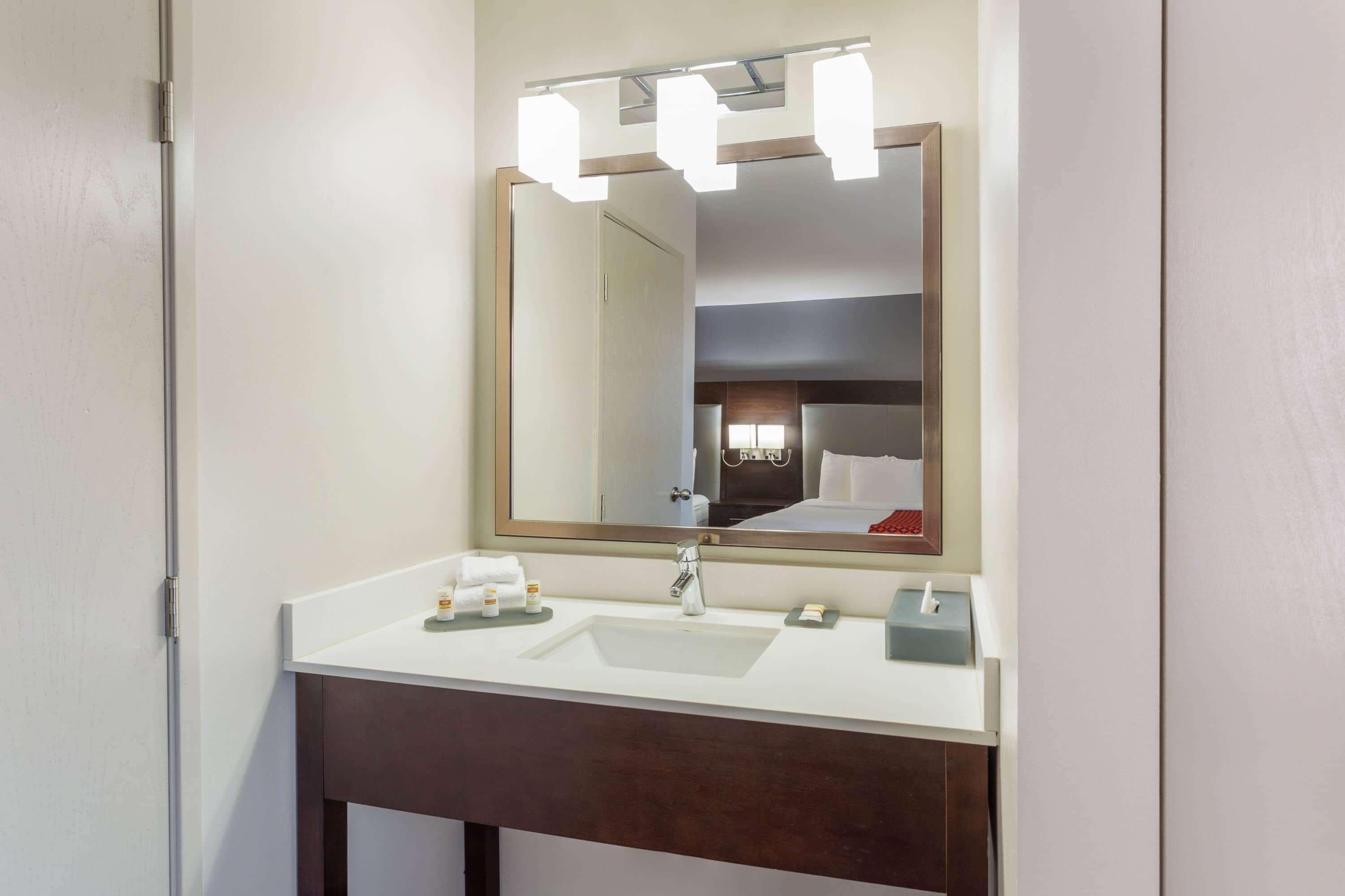 La Quinta By Wyndham Rockford Hotel Bagian luar foto