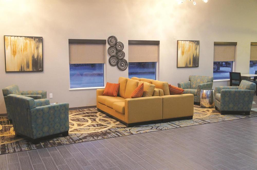 La Quinta By Wyndham Rockford Hotel Bagian luar foto
