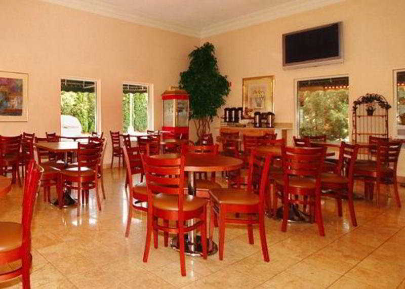 La Quinta By Wyndham Rockford Hotel Bagian luar foto
